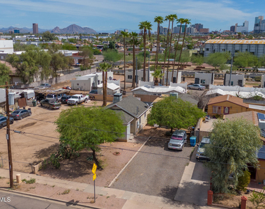 327 N 20th Avenue - Photo Thumbnail 17
