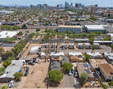 327 N 20th Avenue - Photo Thumbnail 15