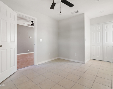 327 N 20th Avenue - Photo Thumbnail 7
