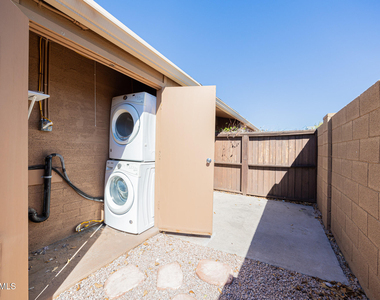 1624 E Campbell Avenue - Photo Thumbnail 18
