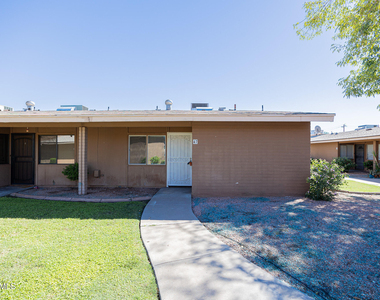 1624 E Campbell Avenue - Photo Thumbnail 1