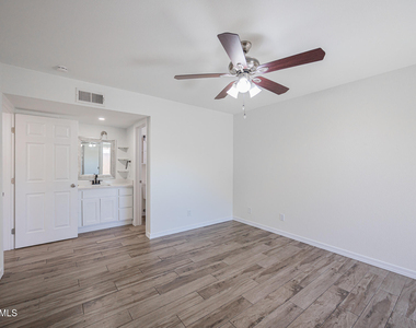 1624 E Campbell Avenue - Photo Thumbnail 12