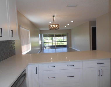 13809 Royal Palm Court - Photo Thumbnail 4