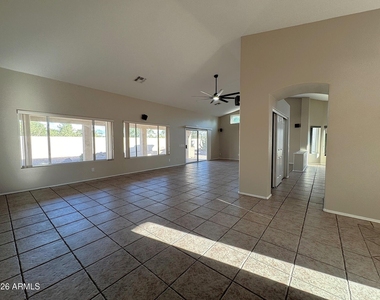 24511 S Saddletree Drive - Photo Thumbnail 18