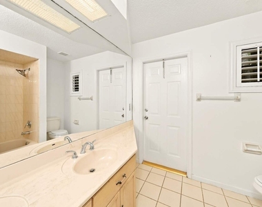 1566 Hollyhock Road - Photo Thumbnail 10