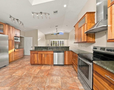 1566 Hollyhock Road - Photo Thumbnail 4