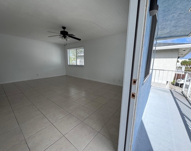 725 W Tiffany Drive - Photo Thumbnail 12