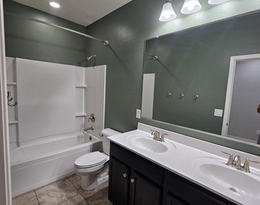 10155 W Los Gatos Drive - Photo Thumbnail 15