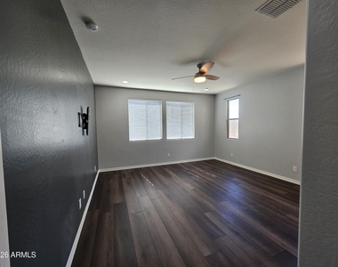 10155 W Los Gatos Drive - Photo Thumbnail 10