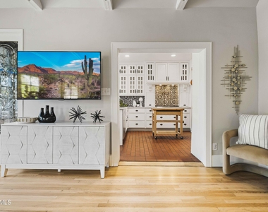 38 W Vernon Avenue - Photo Thumbnail 13