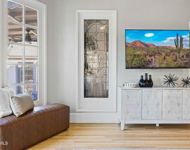 38 W Vernon Avenue - Photo Thumbnail 11