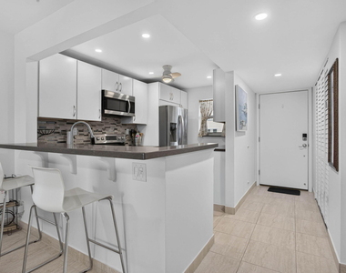 1391 S Ocean Boulevard - Photo Thumbnail 10