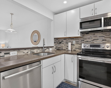 1391 S Ocean Boulevard - Photo Thumbnail 8