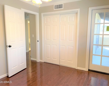 10235 N 31st Street - Photo Thumbnail 17