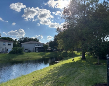4262 Nw 1st Place - Photo Thumbnail 23
