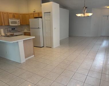 4262 Nw 1st Place - Photo Thumbnail 6