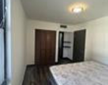 20335 W Country Club Drive - Photo Thumbnail 8