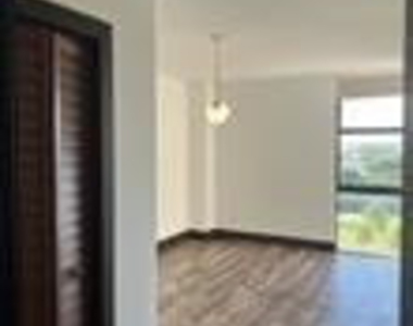 20335 W Country Club Drive - Photo Thumbnail 7