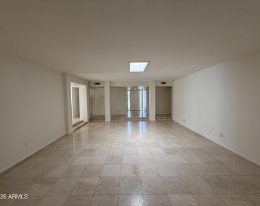621 E Calavar Road - Photo Thumbnail 2
