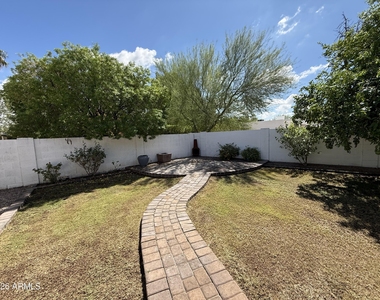 621 E Calavar Road - Photo Thumbnail 26