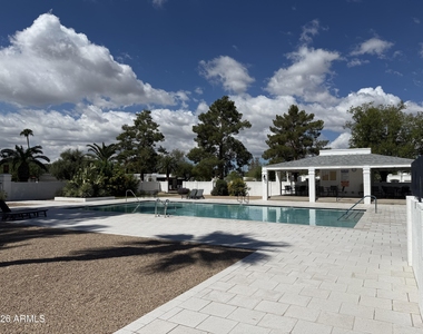 621 E Calavar Road - Photo Thumbnail 31