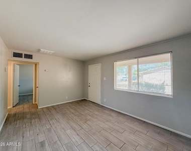 1721 E Sheridan Street - Photo Thumbnail 4