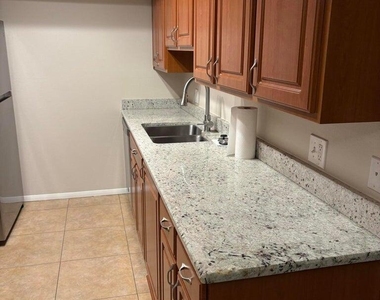 1261 N Granite Reef Road - Photo Thumbnail 2