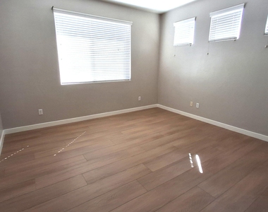 43947 W Palo Ceniza Way - Photo Thumbnail 18