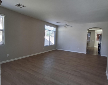 43947 W Palo Ceniza Way - Photo Thumbnail 5