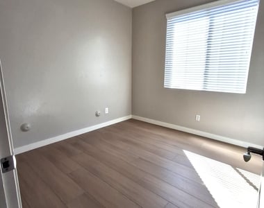 43947 W Palo Ceniza Way - Photo Thumbnail 28