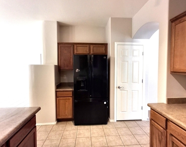 43947 W Palo Ceniza Way - Photo Thumbnail 14
