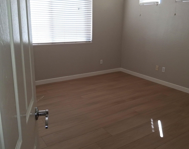 43947 W Palo Ceniza Way - Photo Thumbnail 17