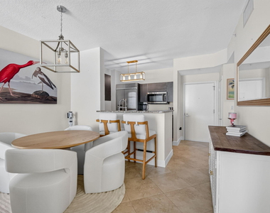 550 Okeechobee Boulevard - Photo Thumbnail 5