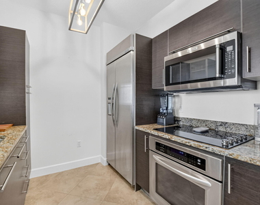 550 Okeechobee Boulevard - Photo Thumbnail 14