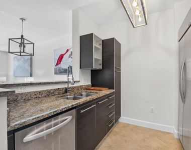 550 Okeechobee Boulevard - Photo Thumbnail 13