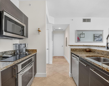 550 Okeechobee Boulevard - Photo Thumbnail 15