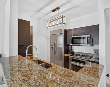 550 Okeechobee Boulevard - Photo Thumbnail 11