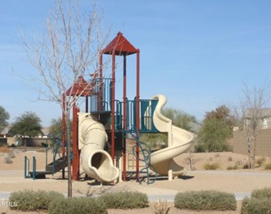 306 W Hereford Drive - Photo Thumbnail 24