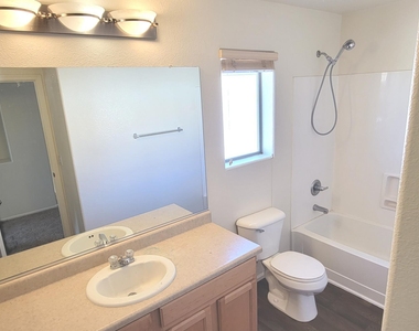 306 W Hereford Drive - Photo Thumbnail 18