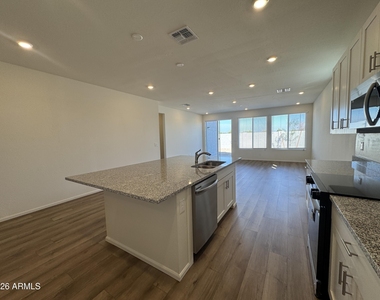17990 W Sand Hills Drive - Photo Thumbnail 14
