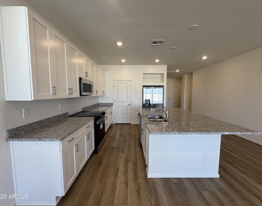 17990 W Sand Hills Drive - Photo Thumbnail 15
