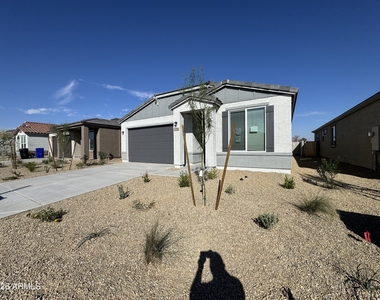17990 W Sand Hills Drive - Photo Thumbnail 2