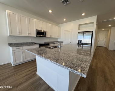 17990 W Sand Hills Drive - Photo Thumbnail 16