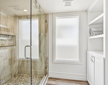 3800 E Lincoln Drive - Photo Thumbnail 16