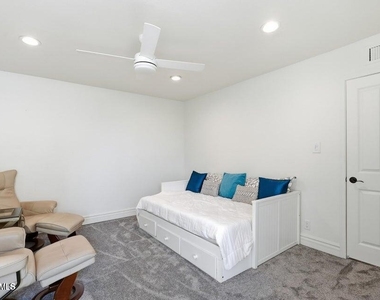 3800 E Lincoln Drive - Photo Thumbnail 18