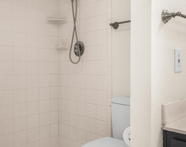 4445 N 21st Place - Photo Thumbnail 9