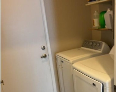 15629 N 51st Street - Photo Thumbnail 10