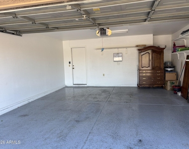 15629 N 51st Street - Photo Thumbnail 5
