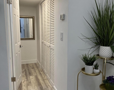 11685 Canal Drive - Photo Thumbnail 13