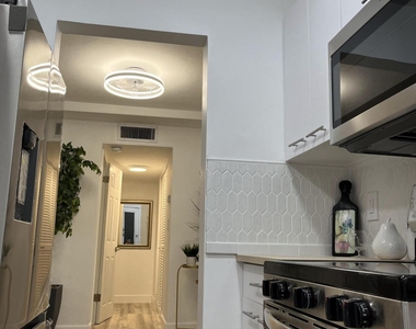 11685 Canal Drive - Photo Thumbnail 17